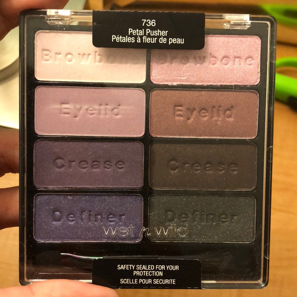 Eyeshadow palette